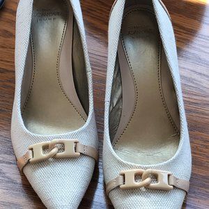 Circa Joan & David Luxe Pumps, "Clemente"